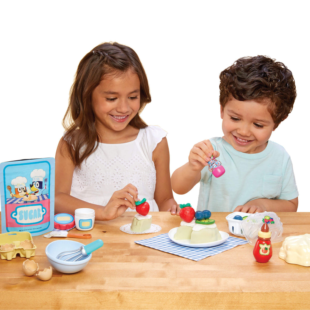 Creative Chefs™ Bluey - Pavlova Kit - Creative Chefs Bluey Pavlova Kit Designed for Imaginative Baking and Group Play